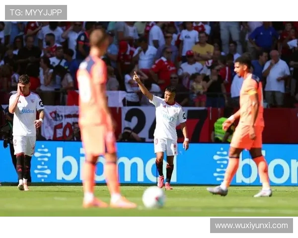 卡拉格质疑巴萨后防能否支撑球队问鼎欧冠新赛季前景堪忧挑战重重